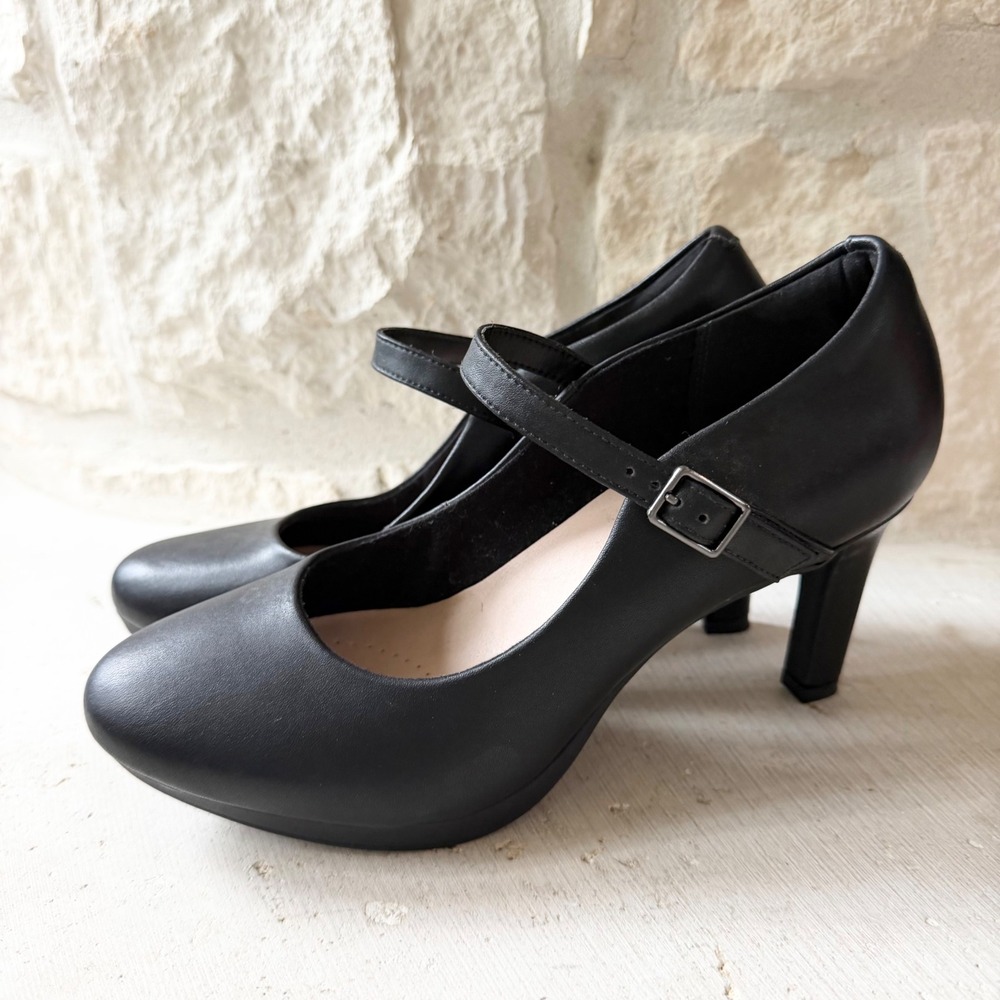 Clarks Collection Ambyr Shine Black Leather Mary Jane Pumps High Heels Women 8.5